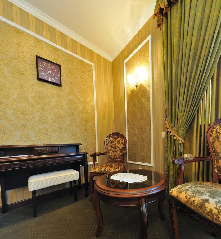 Park Hotel Zamkovy Gomel Esterno foto