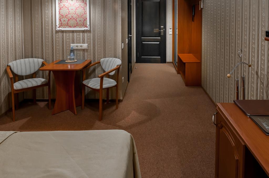 Park Hotel Zamkovy Gomel Esterno foto